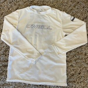 Excellent condition! Boys white O’Neil swim shirt.
